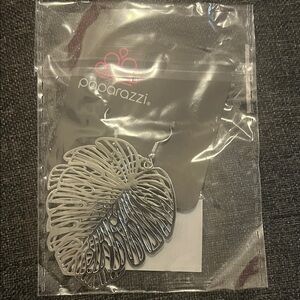 Paparazzi Metallic Silver Leaf Earrings
